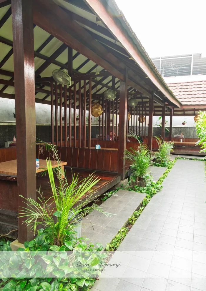 Daun Kemangi Cafe & Resto